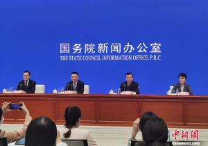 防止住房租赁市场供需失衡加剧新市民和低收入人群租房难.城镇住房租金年涨幅不得超过5%